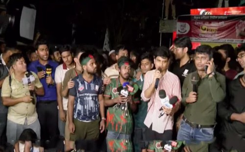 আন্দোলনের আশ্বাসে অনশন ভাঙল জবি শিক্ষক-শিক্ষার্থীরা, আজ থেকে ক্লাস-পরীক্ষা শুরু 