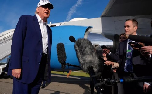 ইউক্রেনে হামলায় নাখোশ ট্রাম্প 