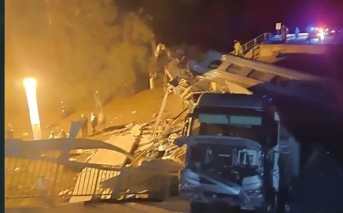 রাশিয়ায় ট্রেন দুর্ঘটনা, নিহত ৭, আহত ৬৯ 