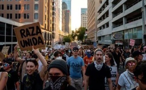 অভিবাসীদের জন্য ঝুঁকিপূর্ণ মার্কিন আদালত 