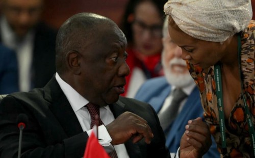 দ. আফ্রিকায় মন্ত্রী বরখাস্ত 