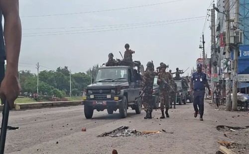 গোপালগঞ্জের ঘটনায় অন্তত চারজন নিহত 