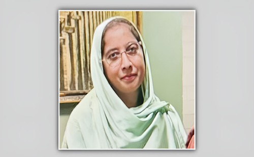 দগ্ধ শরীরে শিশুদের বাঁচানোর চেষ্টা করা শিক্ষিকা এখন লাইফ সাপোর্টে 