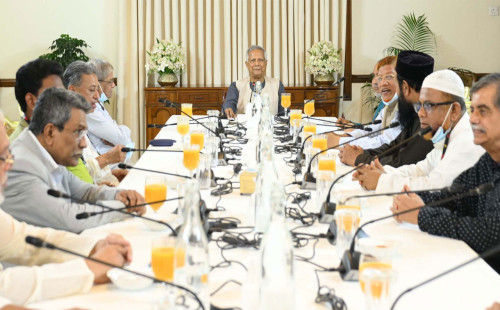 ফ্যাসিবাদবিরোধী দলগুলোর ঐক্য আরও বেশি দৃশ্যমান করতে হবে: প্রধান উপদেষ্টা 