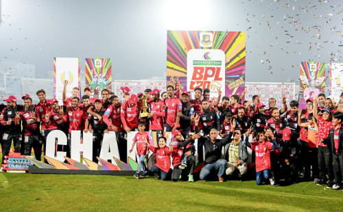 জনপ্রিয়তা বাড়াতে হোম-অ্যাওয়ে বিপিএলের পথে হাঁটতে চায় বিসিবি 