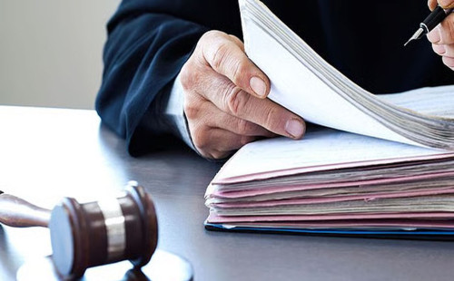 ৪০ বছর পর জানলেন নিজের ৫ সন্তানের বাবা নন তিনি 