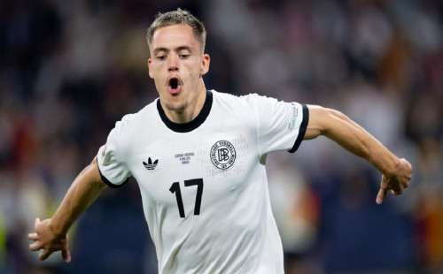 বর্ষসেরা ফুটবলার হলেন ফ্লোরিয়ান ভির্টজ 