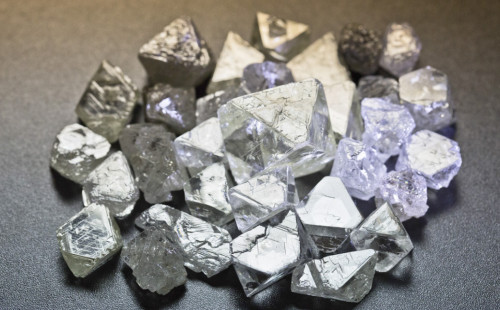 দুবাইয়ে চুরি হওয়া হীরা উদ্ধার 