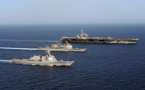 ভেনিজুয়েলা উপকূলে মার্কিন যুদ্ধজাহাজ 