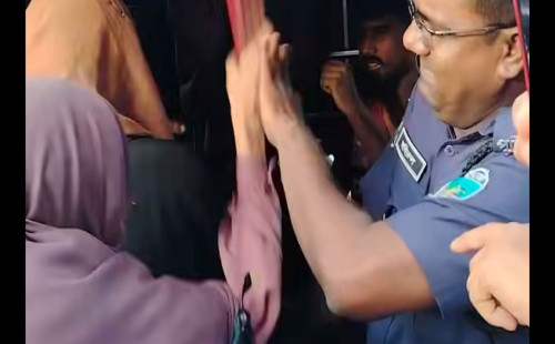 কুবিতে ছাত্রীকে ধর্ষণচেষ্টা, আটক দুজনকে জুতাপেটার ভিডিও ভাইরাল 