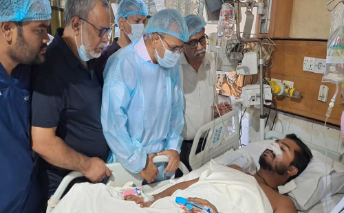 নুরকে দেখতে হাসপাতালে বিএনপির স্বাস্থ্য বিষয়ক সম্পাদক 