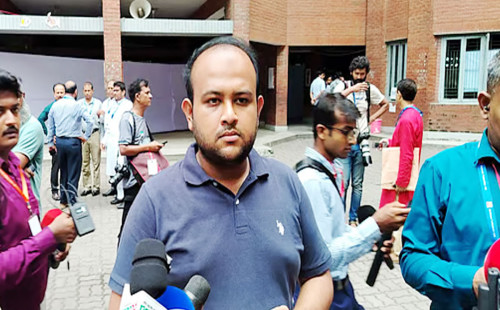 রিটার্নিং কর্মকর্তার অনুমতি নিয়েই ভোটকেন্দ্রে ঢুকেছি: আবিদ 