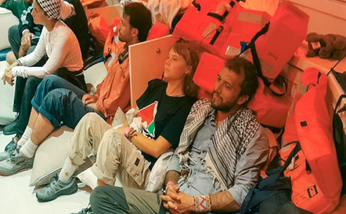 অনশনে ইসরায়েলে আটক ফরাসি সাংসদরা 