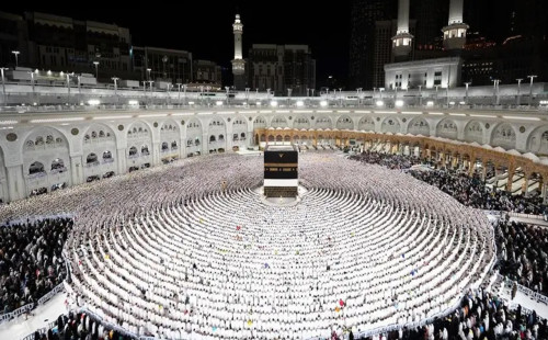 যেকোনো ভিসাতেই ওমরাহ পালনের সুযোগ দিচ্ছে সৌদি 