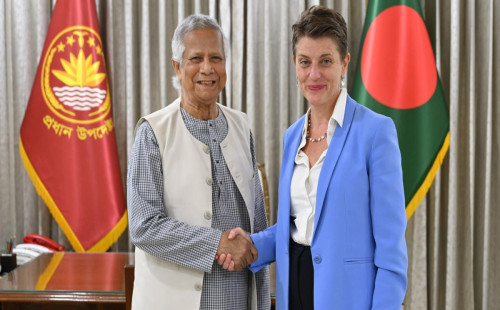 প্রধান উপদেষ্টার সঙ্গে জাতিসংঘের গোয়েন লুইসের বিদায়ী সাক্ষাৎ 