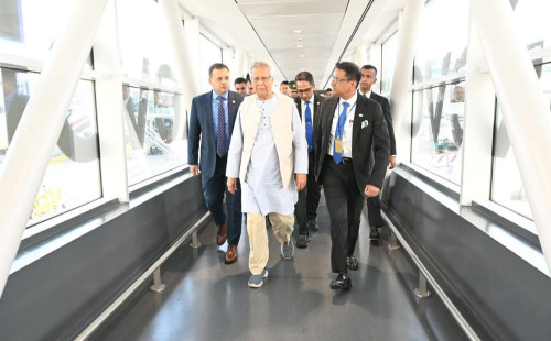 রোমে পৌঁছেছেন প্রধান উপদেষ্টা 