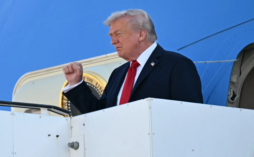 মিশর পৌঁছেছেন ট্রাম্প 