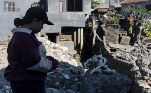 অতি উন্নয়ন ও বর্জ্য ব্যবস্থাপনায় ত্রুটিতেই বন্যা 