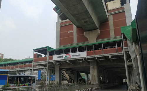 মেট্রো স্টেশনের পিলার থেকে বিয়ারিং প্যাড পড়ে পথচারী নিহত 