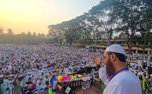 বিএনপি ক্ষমতায় এলে সুন্দরী নারীরা রাস্তায় বের হতে পারবে না: ফয়জুল করিম 