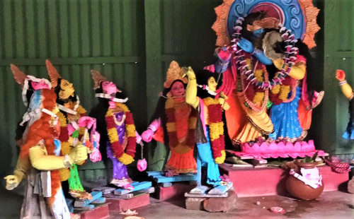 টাঙ্গাইলে মন্দিরের ৯টি প্রতিমা ভাঙচুরের অভিযোগ 