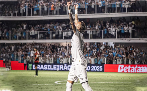 চোট নিয়েই খেললেন নেইমার, করলেন গোলও 