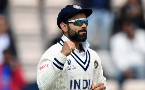 অবসর ভেঙে টেস্টে ফেরা নিয়ে মুখ খুললেন কোহলি 
