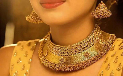 বিশ্ববাজারে কমলো স্বর্ণের দাম, রুপার দামে রেকর্ড 