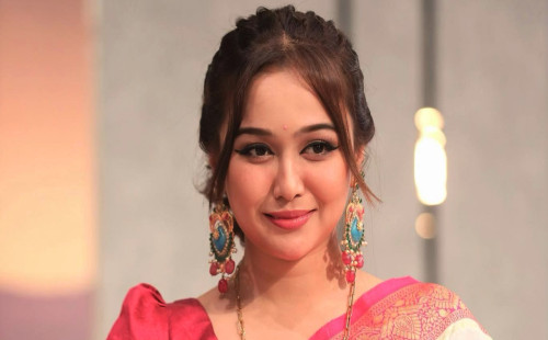 হত্যার হুমকি নিয়ে মুখ খুললেন অভিনেত্রী চমক 