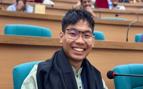 ডাকসুকে বিদায় জানালেন সর্বমিত্র চাকমা 