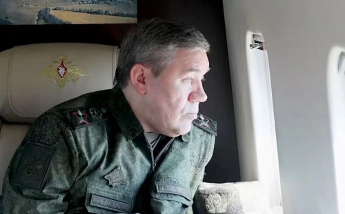 রুশ সেনাপ্রধানের পূর্ব ইউক্রেন সফর 