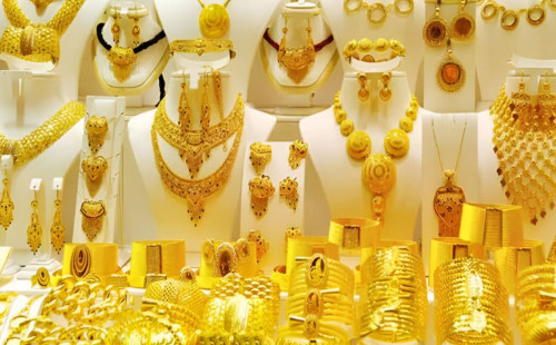 দেশের বাজারে স্বর্ণের দামে রেকর্ড গড়ল 