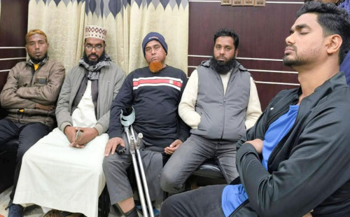 মাগুরায় কম্বল দিয়ে ভোট চাইতে গিয়ে জামায়াতের ৫ নেতা আটক 