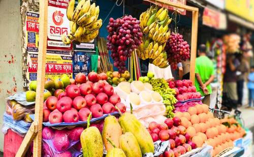 রমজানে ফলের দামে লাগামহীন ঊর্ধ্বগতি, ভোগান্তিতে সাধারণ মানুষ 