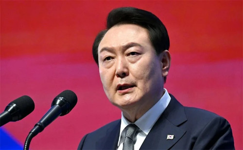 ক্ষমা চাইলেন ইউন 