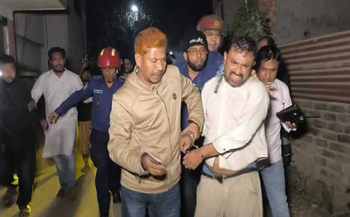 জামালপুরে স্ত্রীকে হত্যার পর মরদেহ পোড়ানোর চেষ্টা, আইনজীবী আটক 