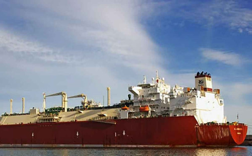 চট্টগ্রাম বন্দরে ভিড়ল জ্বালানিবাহী ৮ জাহাজ 