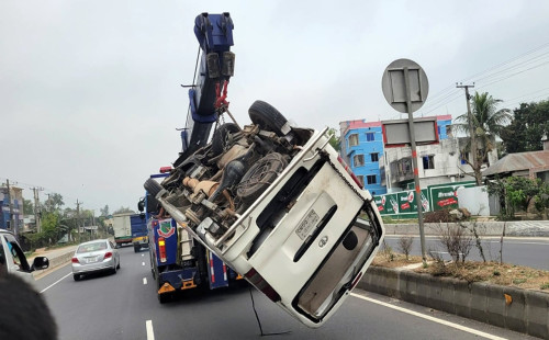 বগুড়ায় মাইক্রোবাসে গ্যাস সিলিন্ডার বিস্ফোরণে নিহত ৩ 